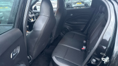 Nissan Juke 1.0 DiG-T N-Connecta 5dr DCT Petrol Hatchback
